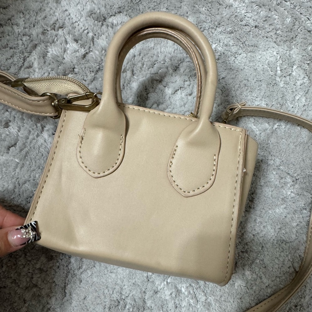 Small crossbody